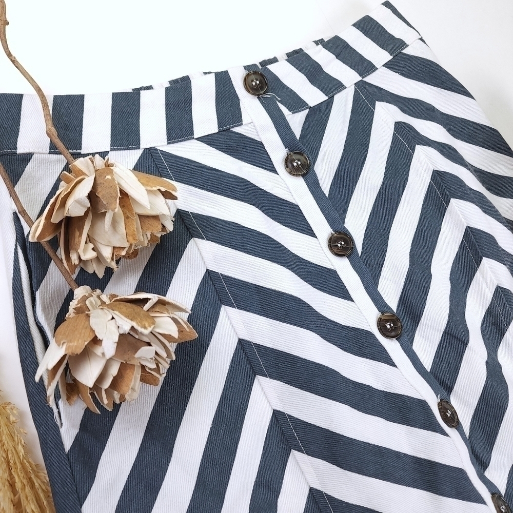 Listicle White Blue Chevron Skirt Sz S - Picture 3 of 11
